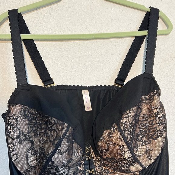Cacique Womens Black Laced Corset Size 26/28 - Picture 6 of 16